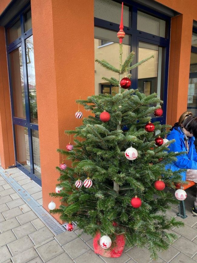 Weihnachten Schulhof 2